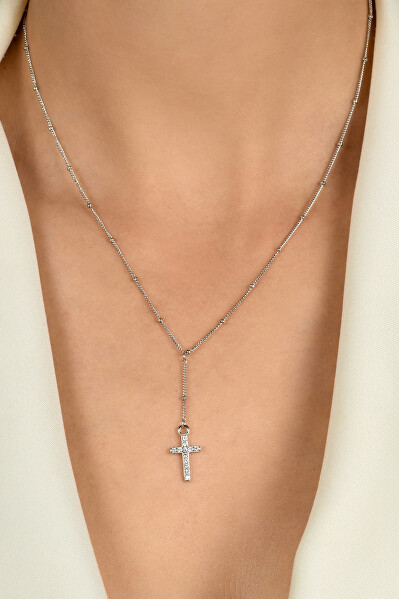 Nadčasový stříbrný náhrdelník Křížek se zirkony NCL106W