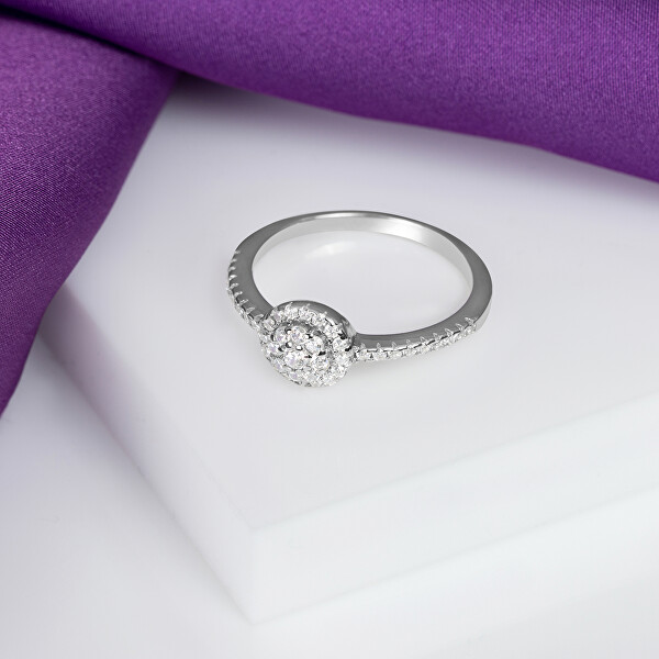 Bellissimo anello in argento con zirconi RI029W
