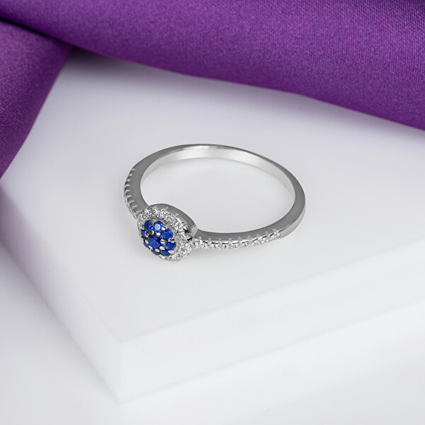 Splendido anello in argento con zirconi RI030W