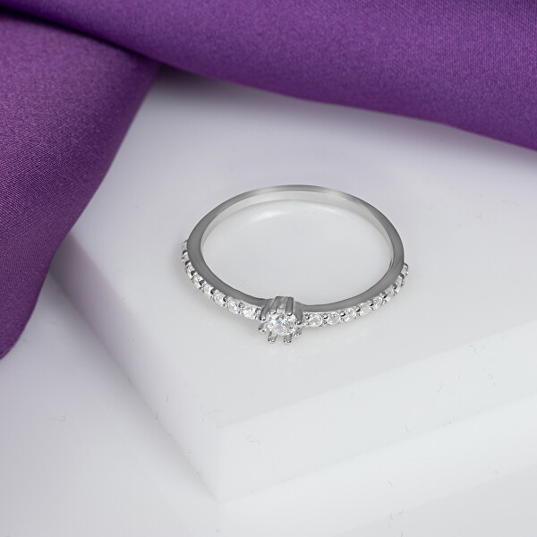 Něžný stříbrný prsten se zirkony RI023W