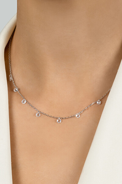 Okouzlující stříbrný náhrdelník se zirkony NCL94W