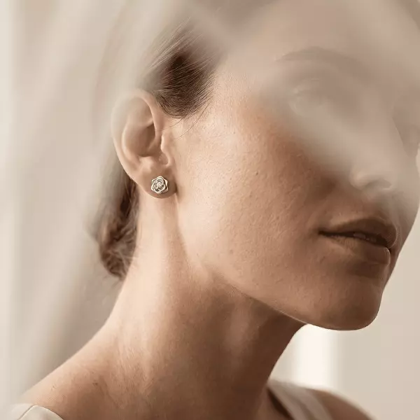Půvabné stříbrné náušnice Kytičky EA1131W