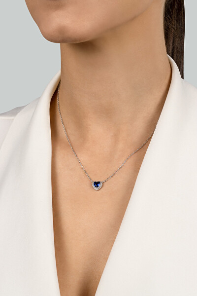 Pôvabný strieborný náhrdelník Srdce so zirkónmi NCL101WB