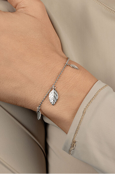Půvabný stříbrný náramek s lístky BRC248W