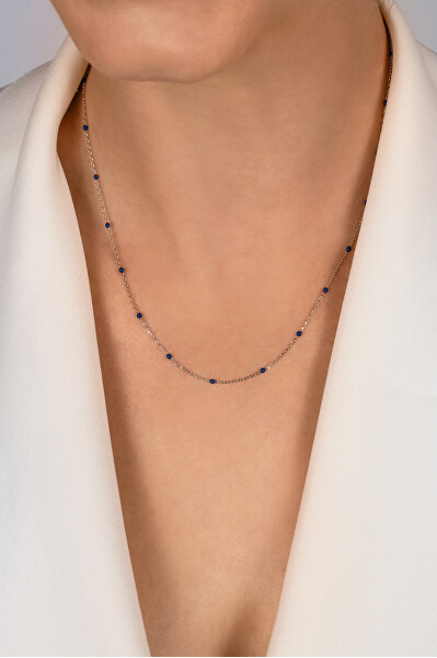 Stříbrný náhrdelník s tmavě modrými kuličkami NCL112WB
