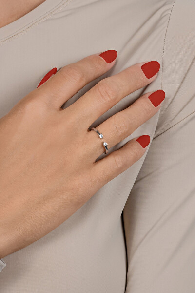 Stříbrný otevřený prsten s čirými zirkony RI123W