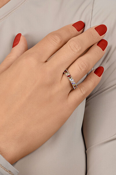 Stylový stříbrný prsten s barevnými zirkony RI128W