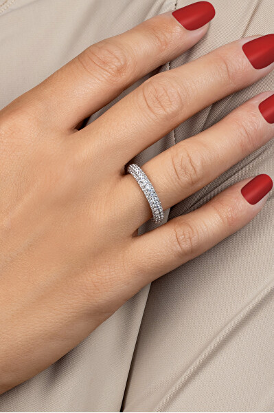 Třpytivý stříbrný prsten s čirými zirkony RI093W