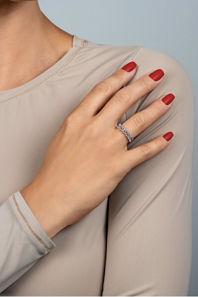 Třpytivý stříbrný prsten s čirými zirkony RI096W