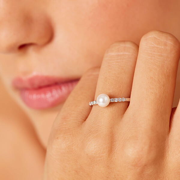 Elegantní stříbrný prsten se zirkony a perlou Fancy Infinite White FIW177