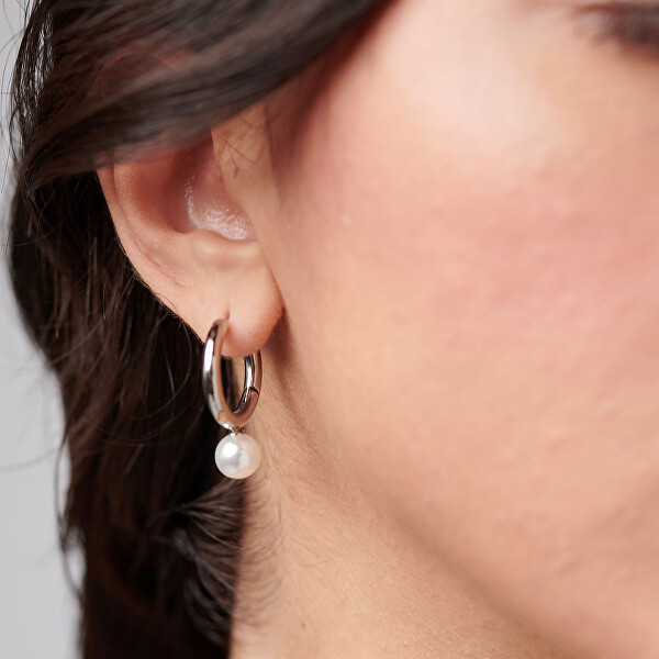 Půvabné ocelové kruhy se syntetickou perlou Perfect BPC62