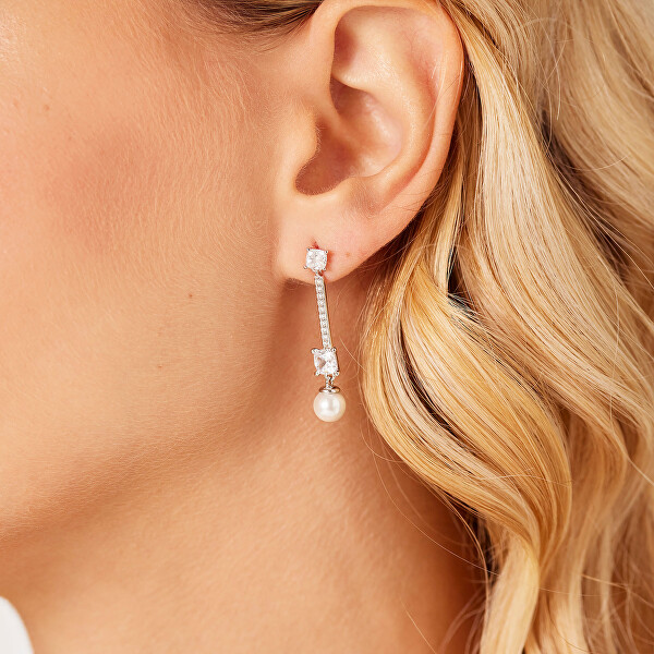 Visací stříbrné náušnice se syntetickou perlou Fancy Infinite White FIW175