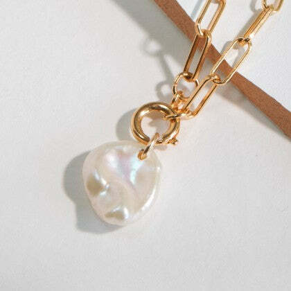 Pôvabný pozlátený náramok s pravou perlou Sea Chunky