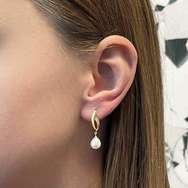 Eleganti orecchini placcati oro con perla d’acqua dolce e zirconi 21103.1B