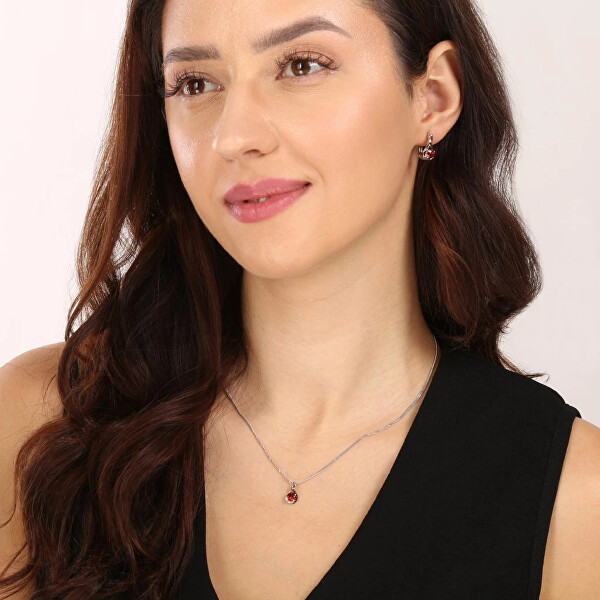 Elegantní stříbrný náhrdelník s pravými granáty 12089.3