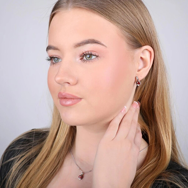 Elegantní stříbrný náhrdelník s pravými granáty 12089.3