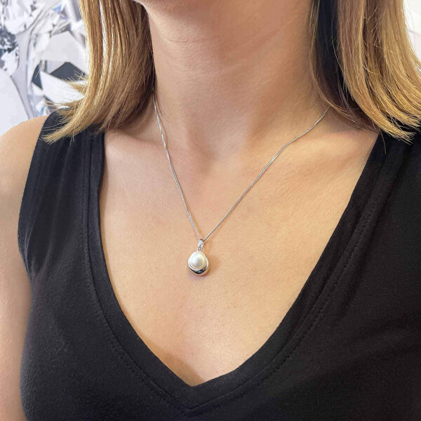 Pôvabná sada strieborných šperkov s pravými perlami 29053.1B (náušnice, retiazka, prívesok)