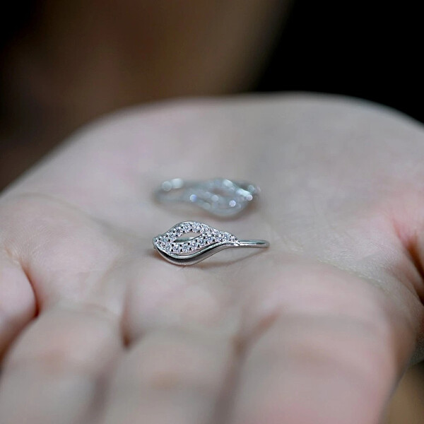 Slušivé stříbrné náušnice Vlnky se zirkony 11542.1