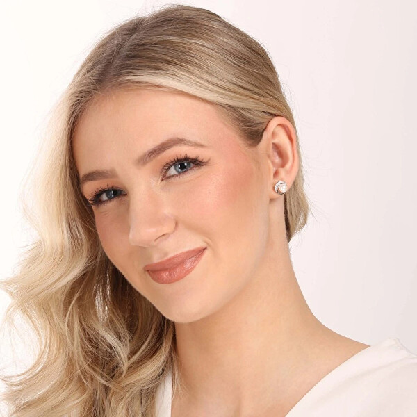 Stříbrné náušnice pecky s kulatou říční perlou a zirkony 21098.1B