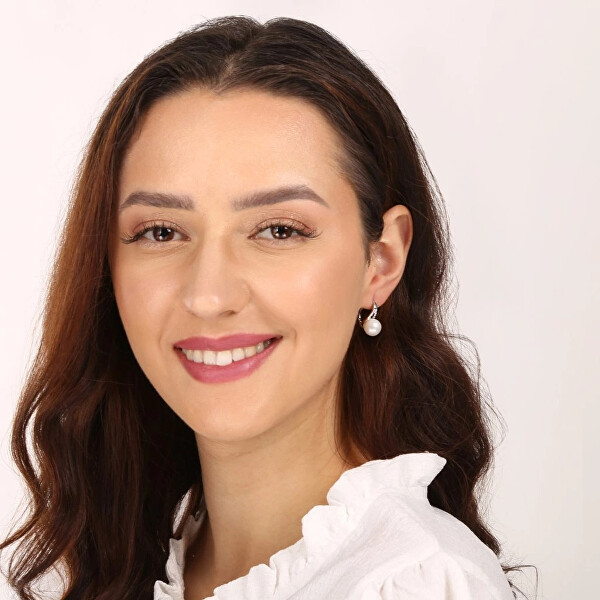 Stříbrné náušnice s říční perlou 21070.1