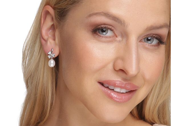 Vierblättrige silberne Ohrringe mit Perle und Zirkonen JL0618