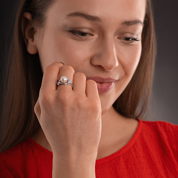 Elegantný bronzový prsteň s pravou sladkovodné perlou SVLR0431XH2PR