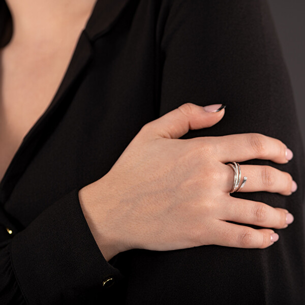 Elegantní stříbrný prsten se zirkony SVLR0391XH2BI