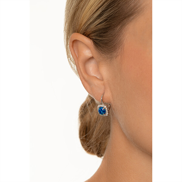 Incantevoli orecchini in argento con opali sintetici azzurri SVLE0513SH2O300