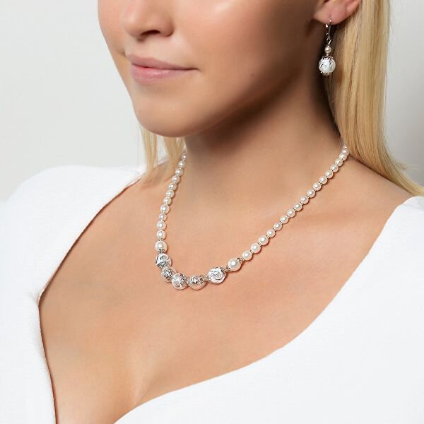 Nežný náhrdelník White Romance ss rýdzim striebrom v perlách Lampglas NV1