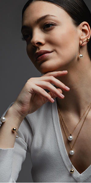 Pozlacený náhrdelník se syntetickou perlou LJ3010