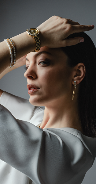 Okouzlující pozlacené náušnice s visacími řetízky LJ2995