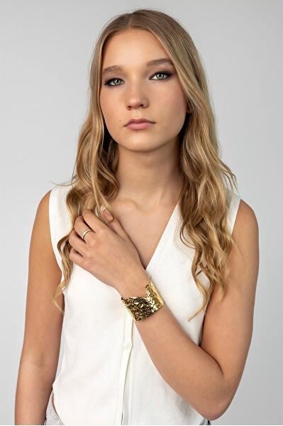 Nepřehlédnutelný otevřený náramek Lustre Gold MCB250339G