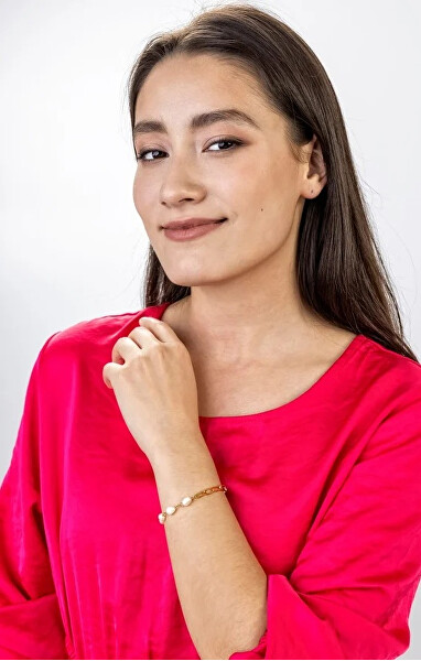 Půvabný pozlacený náramek s perlami Emma Gold Bracelet MCB23001G