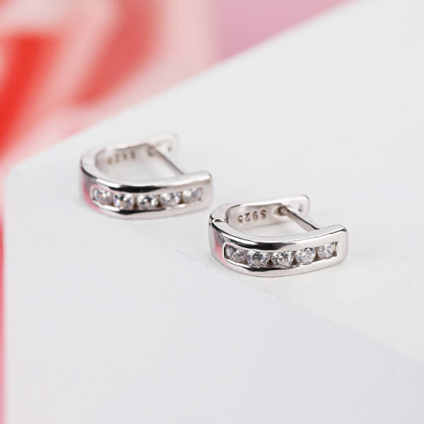 Eleganti orecchini in argento con zirconi trasparenti E0000409