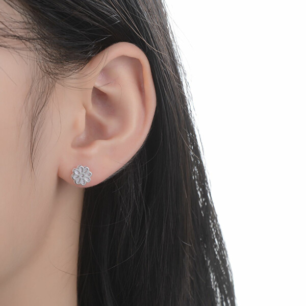 Eleganti orecchini in argento con madreperla Fiori E0002439