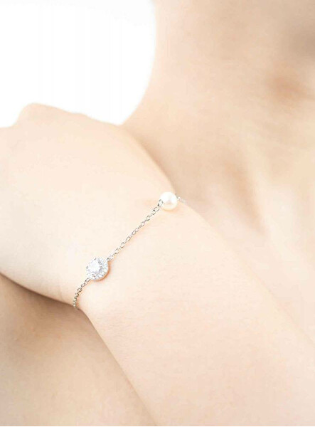 Elegantný strieborný náramok s perlou a zirkónmi BP000030