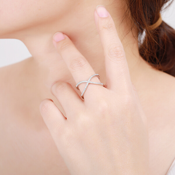 Minimalistický dvojitý prsten ze stříbra se zirkony R00021