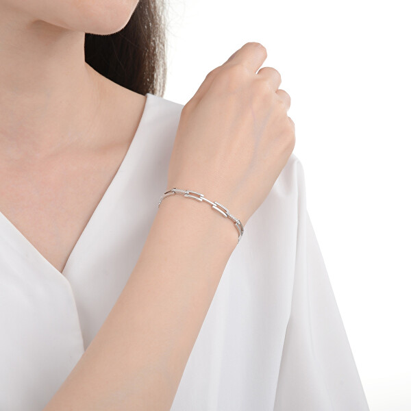 Nadčasový stříbrný náramek s kubickými zirkony B0000069