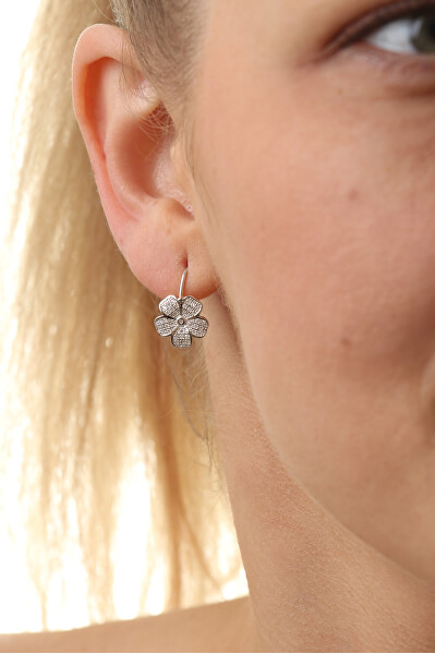Bájos ezüst virág fülbevalók cirkónium kövekkel E0000564