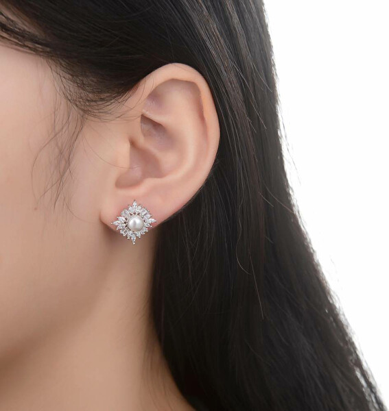 Originali orecchini in argento con perla E0003102