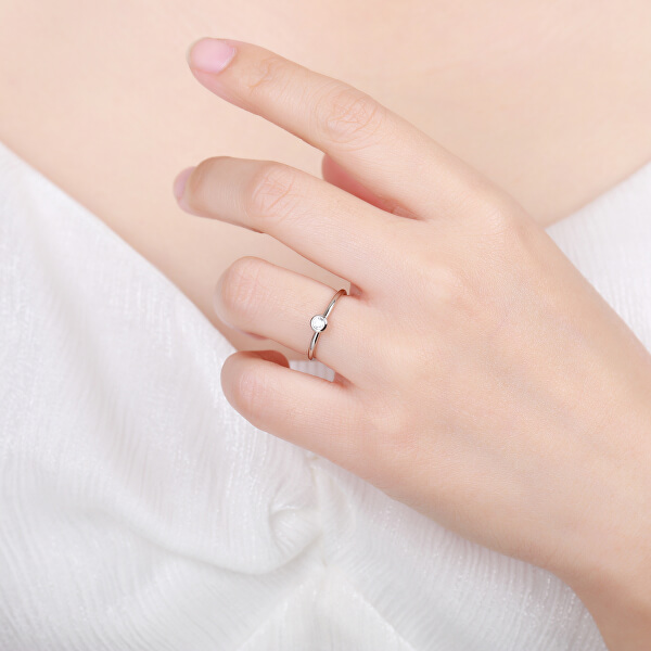 Pôvabný strieborný prsteň s čírym zirkónom R00019