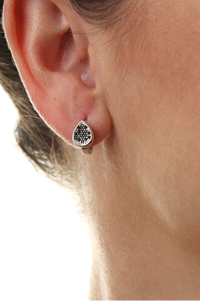 Csillogó ezüst fülbevaló fekete cirkónium kövekkel E0000210