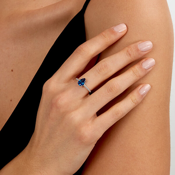 Elegantný strieborný prsteň so zirkónmi Tesori SAIW2040