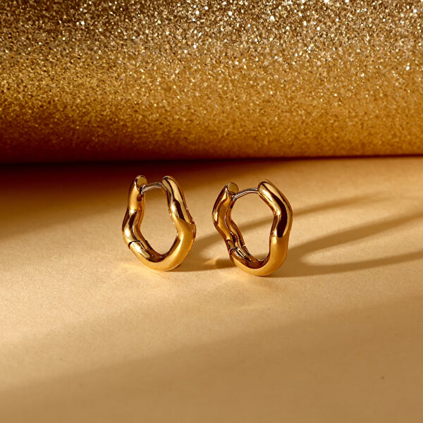 Půvabné vlnité náušnice z pozlacené oceli Design SAYP09