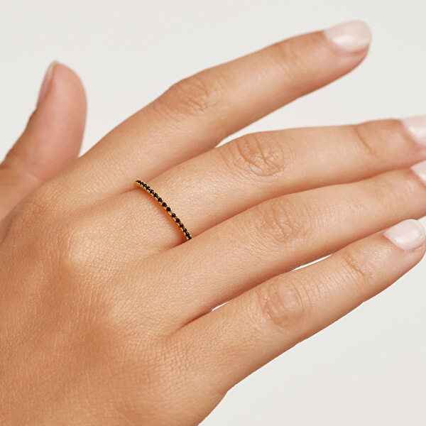 Minimalistický pozlátený prsteň s čiernymi zirkónmi Black Essential Gold AN01-348