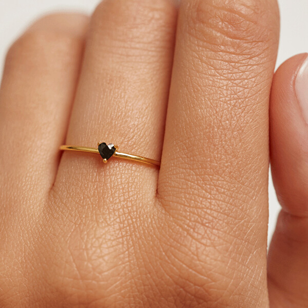 Minimalistický pozlátený prsteň so srdiečkom Black Heart Gold AN01-224