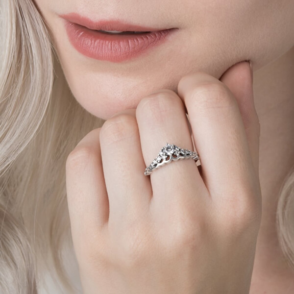 Csillogó ezüst gyűrű Tiara 196226CZ