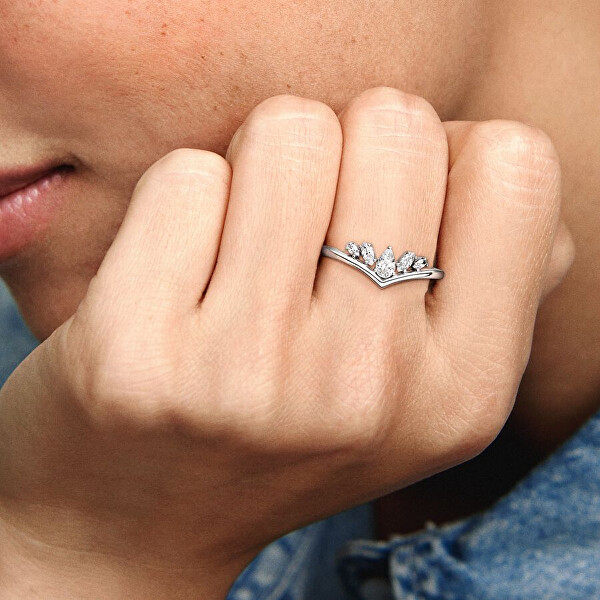 Nežný strieborný prsteň s kamienkami Wishbone 199109C01