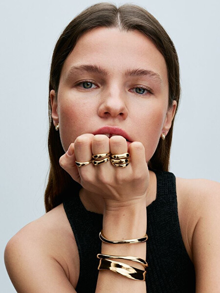 Pevný pozlacený náramek s organickým tvarem Shine Essence 563310C00