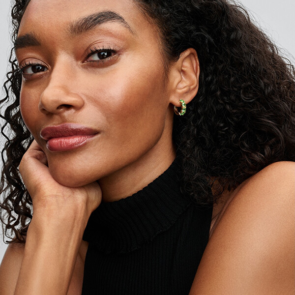 Pozlacené kruhy se zelenými křišťály Timeless Shine 263851C01